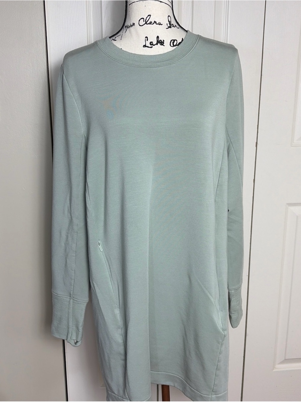 Athleta Coaster Luxe Sweatshirt Dress Light Green Women’s Size XL Soft & Comfy